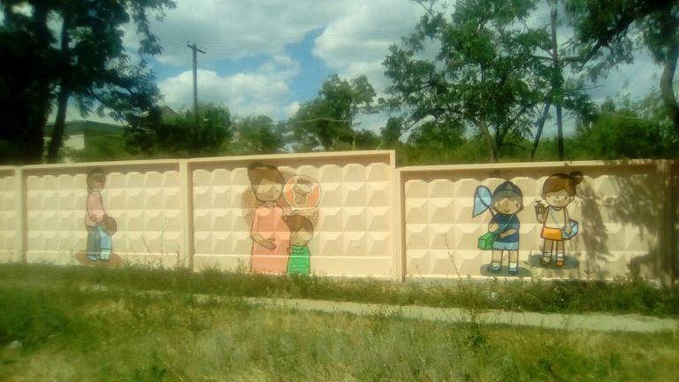 Стены забора волгоградского роддома №1 станут арт-объектом